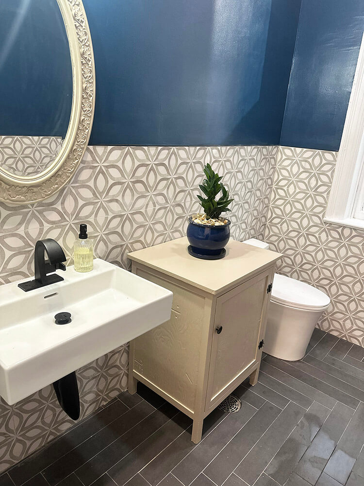 Junie's STL Bathroom: an event space in St. Louis, MO